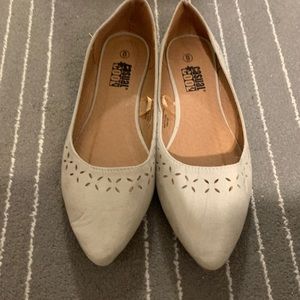CASUAL COOL pointed toe flats